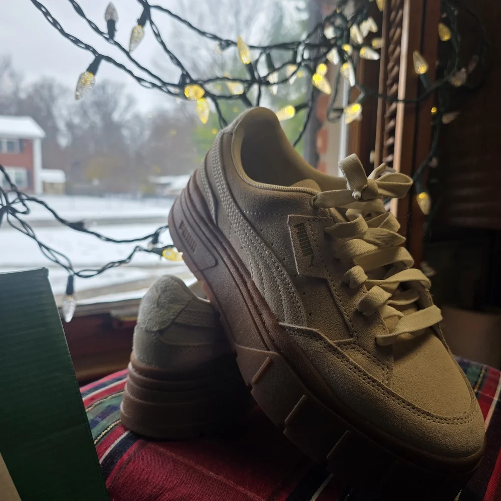 Puma Womens Beige Platform Sneakers - Picture 12 of 12